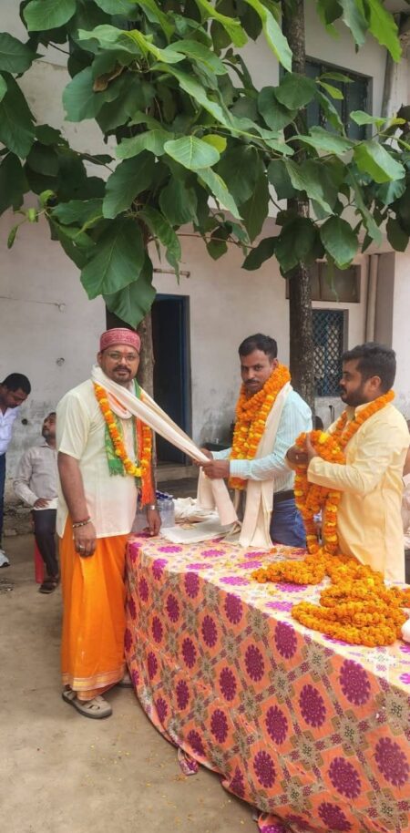 80वें स्वतंत्रता दिवस पर गुड्स ट्रांसपोर्ट एसोसिएशन के अध्यक्ष अजय तिवारी के अध्यक्षता में देशभक्ति के कार्यक्रम